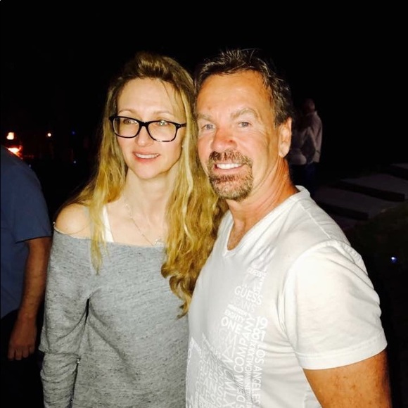 Meet your Posher, Elizabeth - Picture 3 of 3